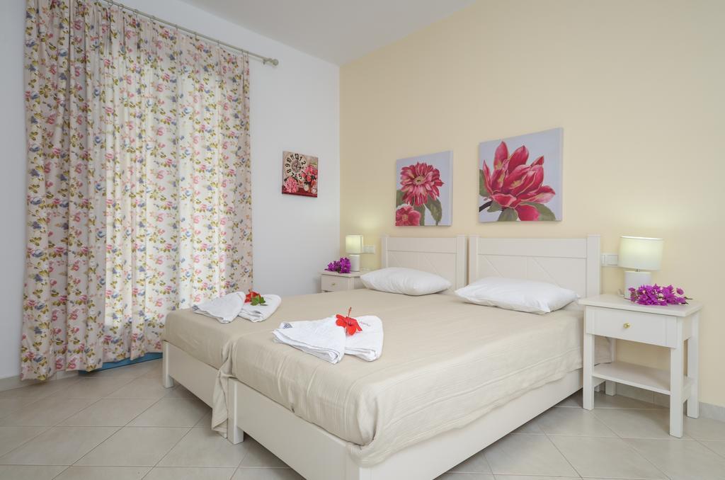 Hotel Francesca Агиос Прокопиос Екстериор снимка