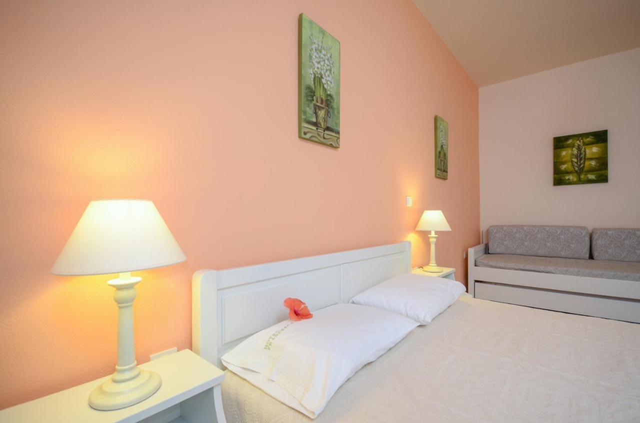 Hotel Francesca Агиос Прокопиос Екстериор снимка